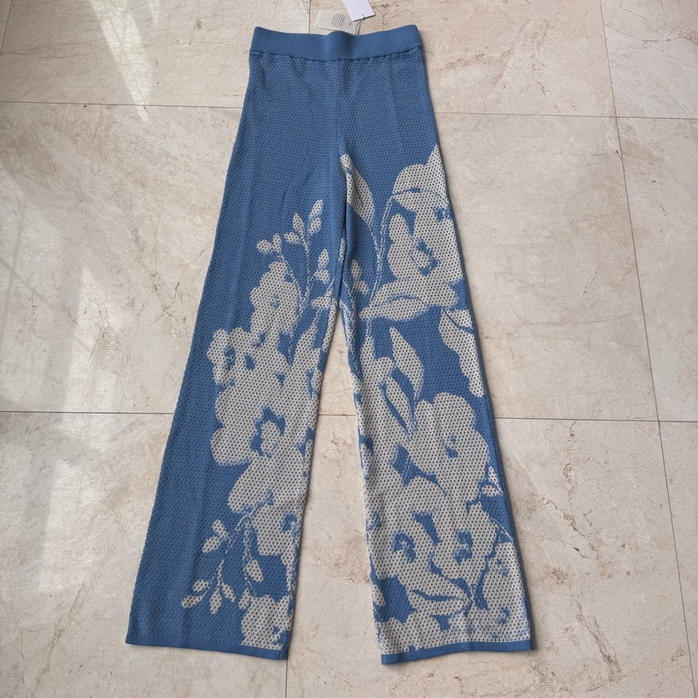 Misa Los Angeles Liam Floral Blue and White Knit Pants size M - Picture 4 of 13